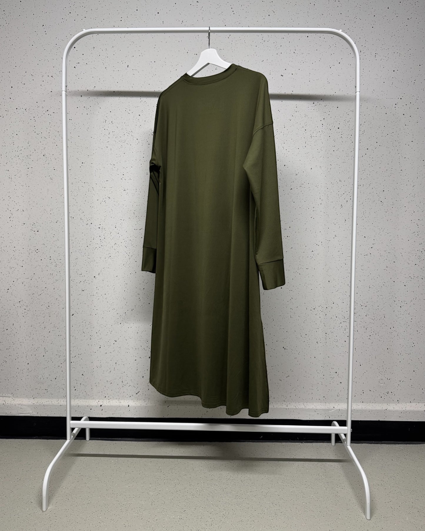 SECOND CHANCE - Modest Sports Shirt - OLIVE GREEN